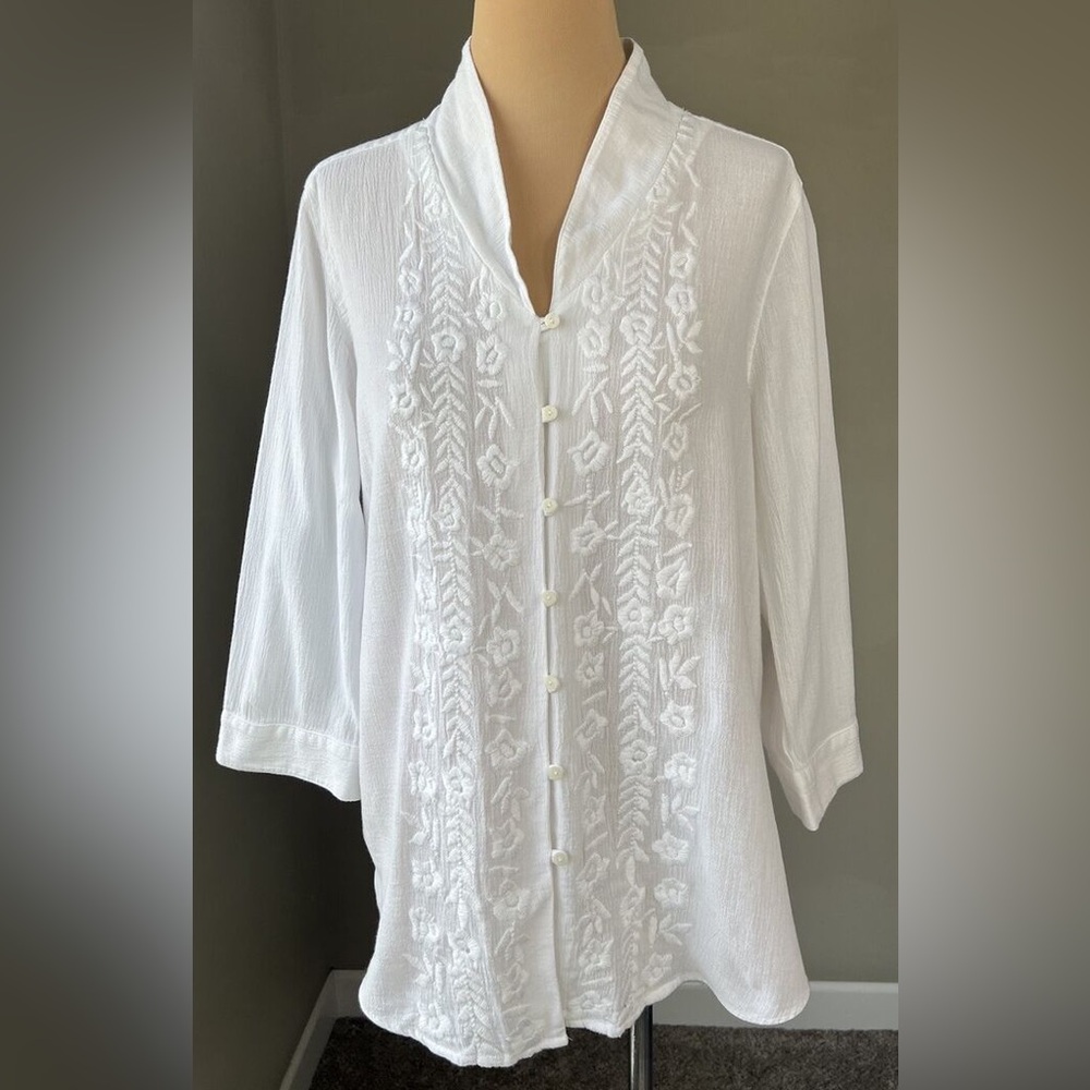 J. Jill Uncommon Threads White Embroidered Blouse Size Small